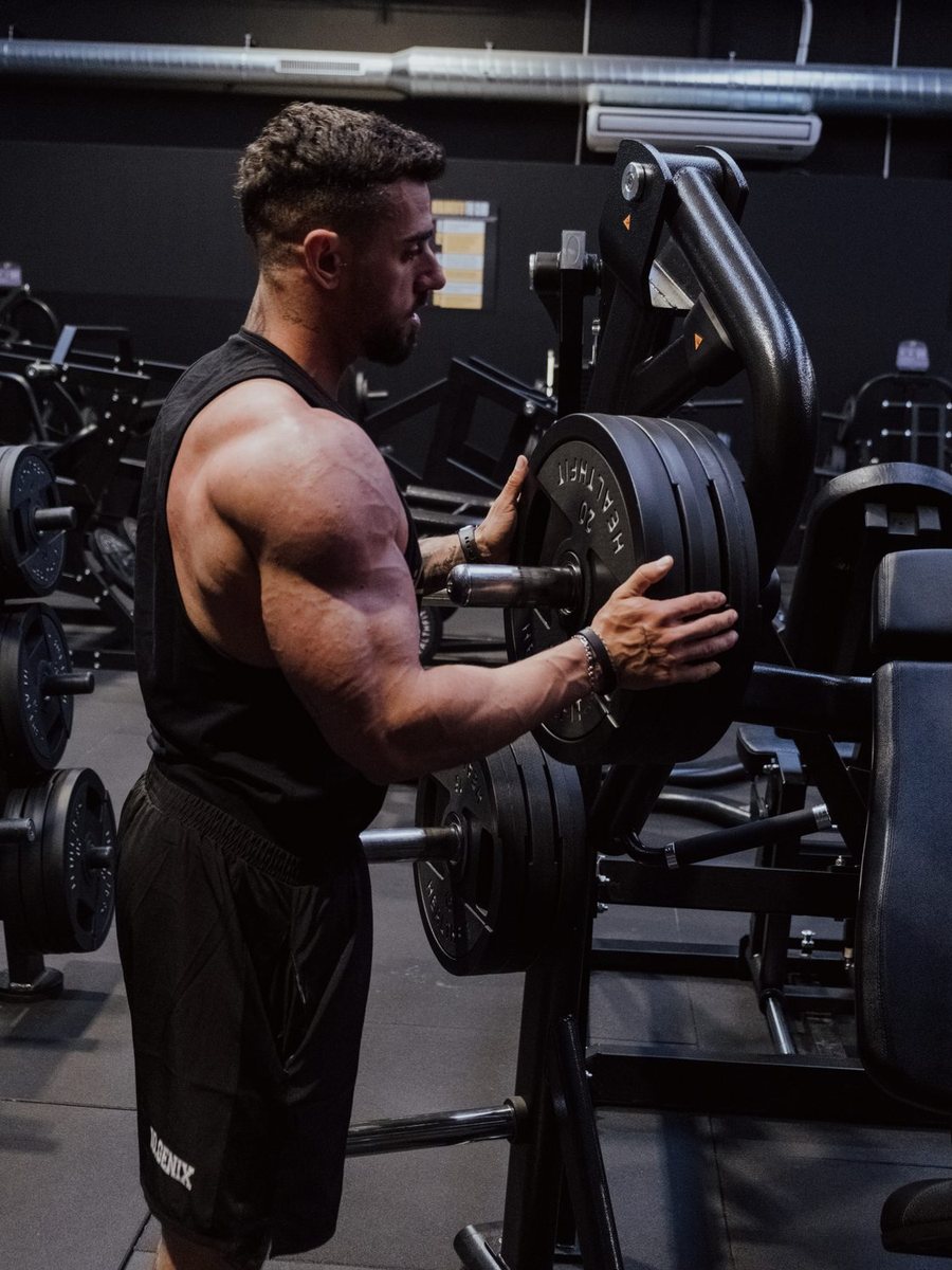 David Rangel en la sala de entrenamiento